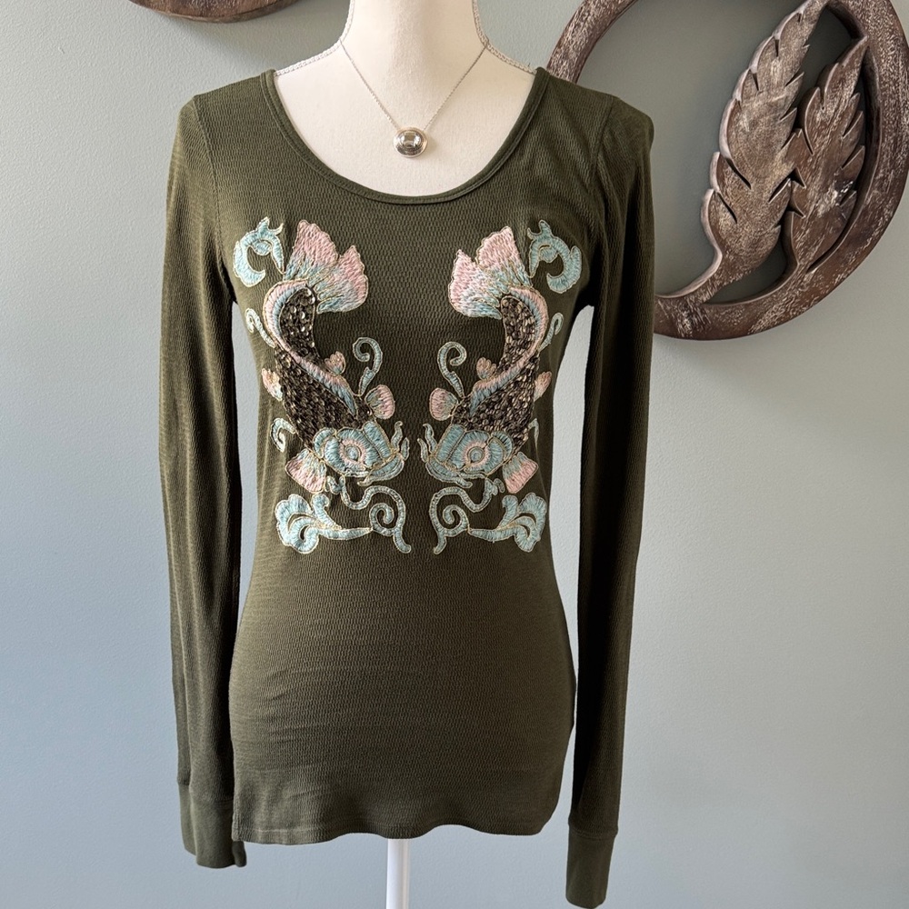 Lucky Brand Olive Green Long-Sleeve Embroidered Tee size M